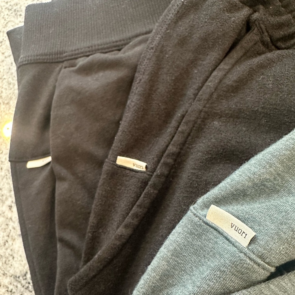 Vuori Men’s Sweatpants Bundle | Ponto & Coronado | Size L | 3 Pairs